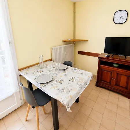 Apartment Equipe A 100 M Du Centre Thermal